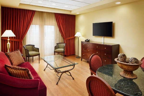 Embassy Suites By Hilton Hotel Columbia-Greystone image 23